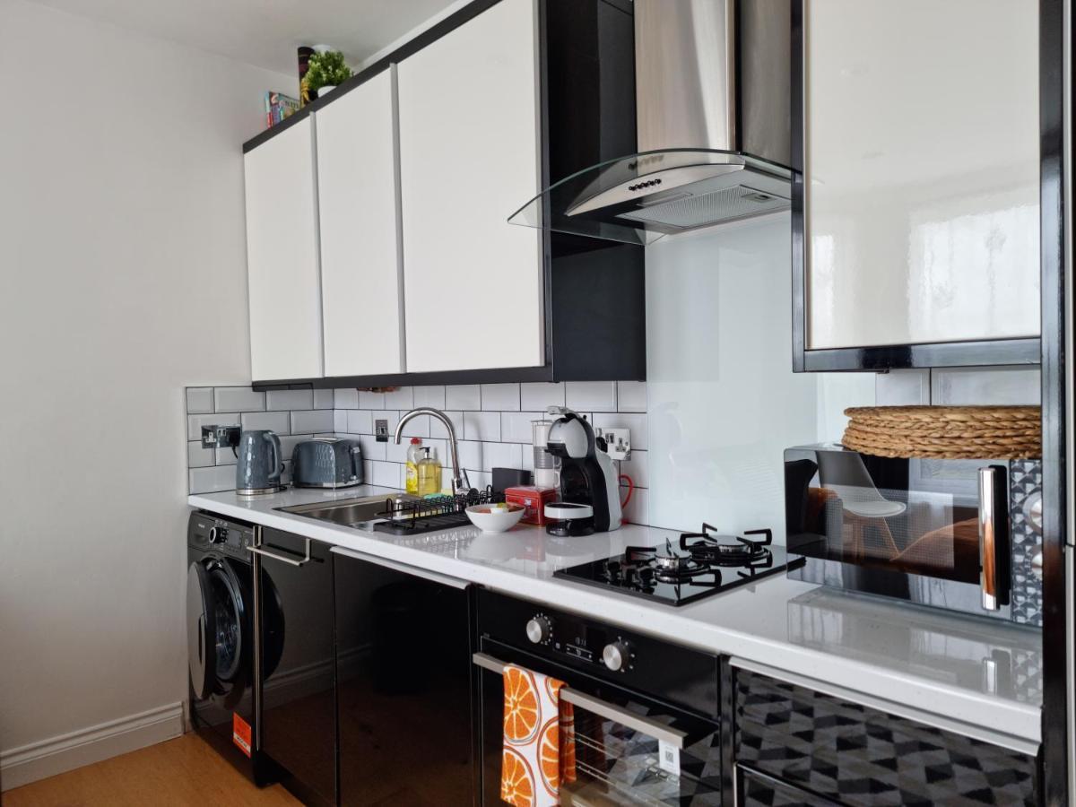 Appartamento Woodside Gardens Luxury Near Alexandra Palace, Tottenham Stadium & Drumsheds *