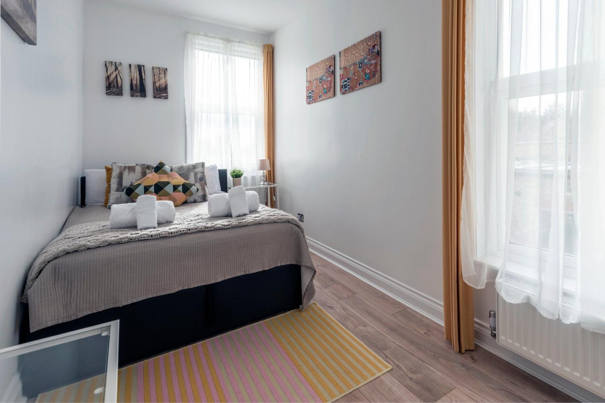 Woodside Gardens Luxury Near Alexandra Palace, Tottenham Stadium & Drumsheds * Londra