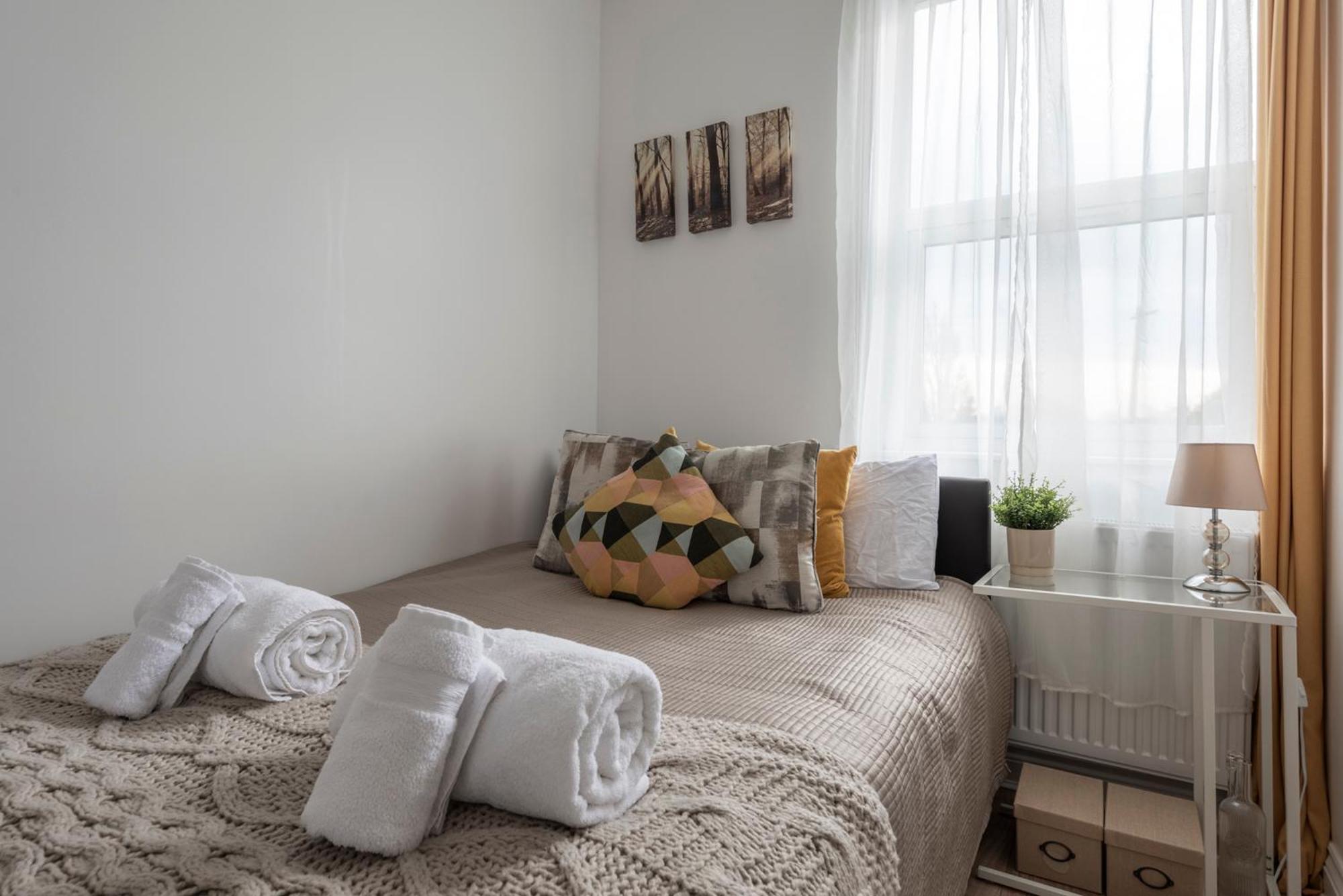 Woodside Gardens Luxury Near Alexandra Palace, Tottenham Stadium & Drumsheds Londra